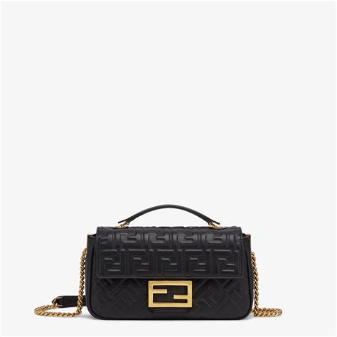 fendi chain baguette.